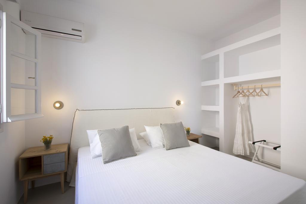 Kouros Village Hotel 3*